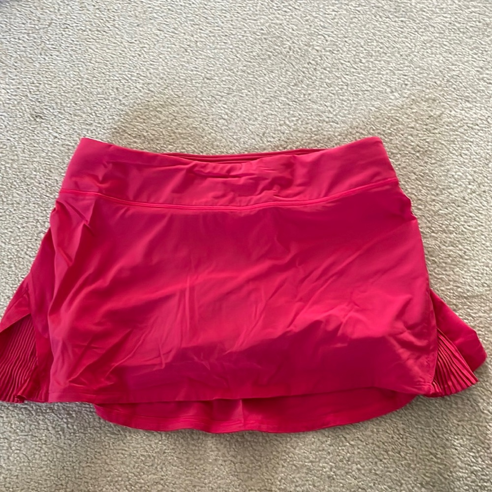 lululemon play off the pleats skirt - dark pink - size 8